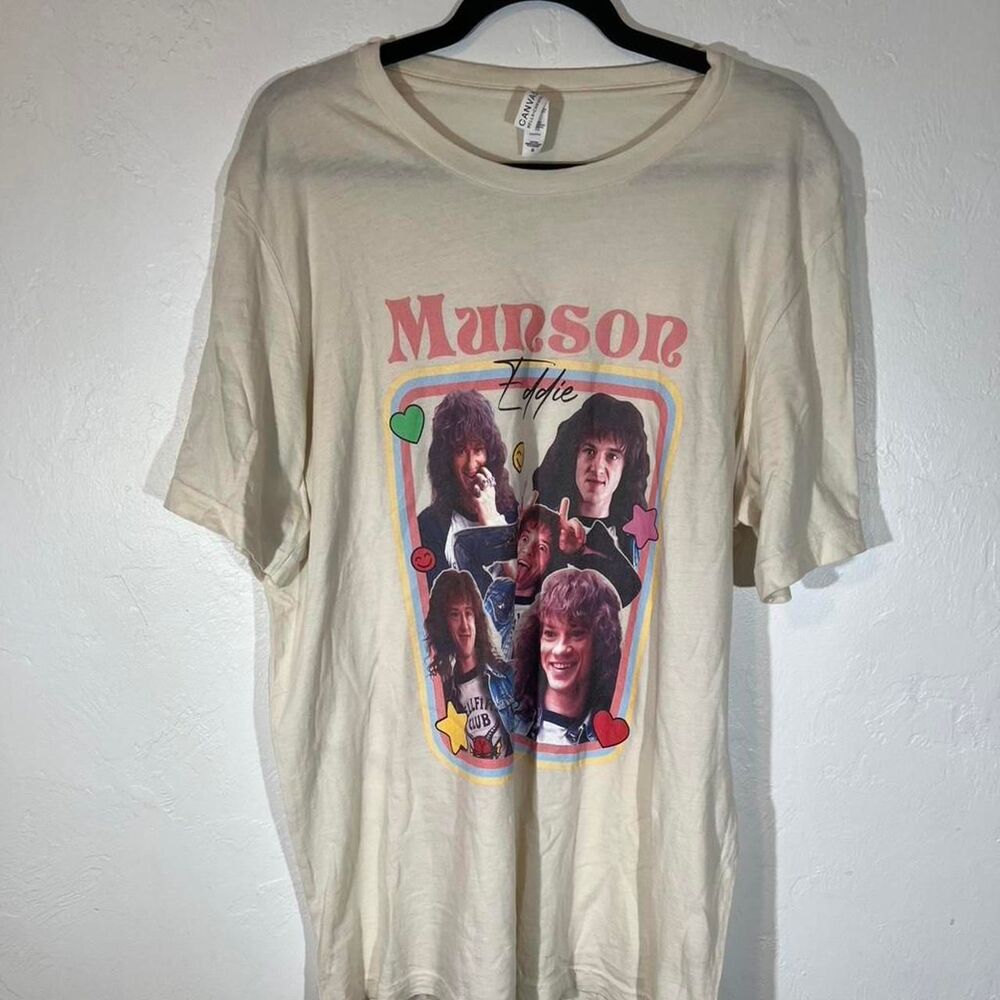 Unbranded Men's Cream and White T-shirt